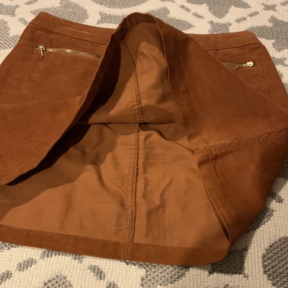 Abercrombie and Fitch corduroy skirt - Picture 6 of 10